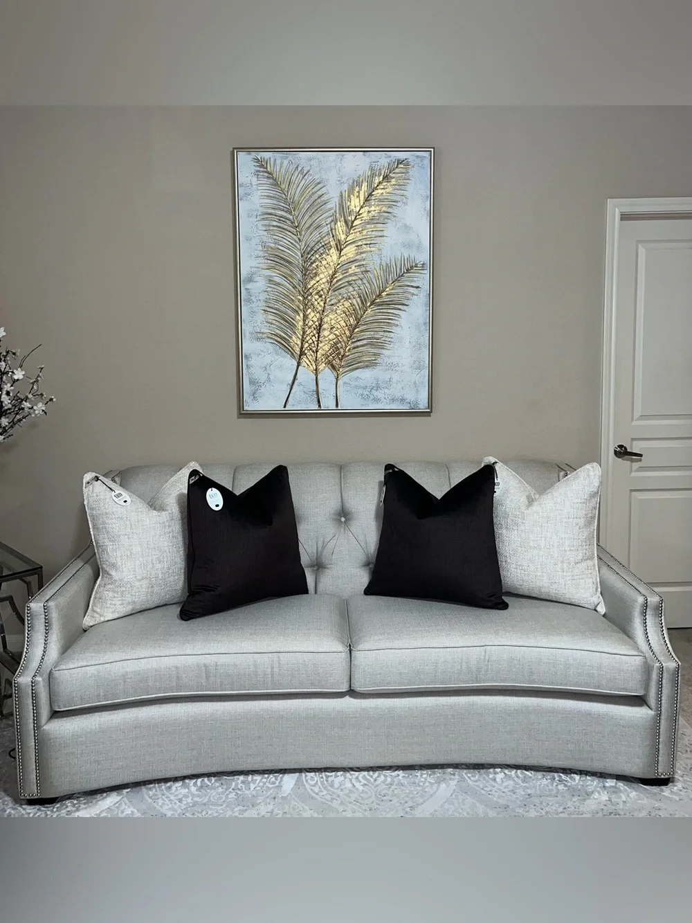 1-NWT CALLISTO HOME CHOCOLATE BROWN LUXURY VELVET DECORATIVE PILLOW (T0258F11)